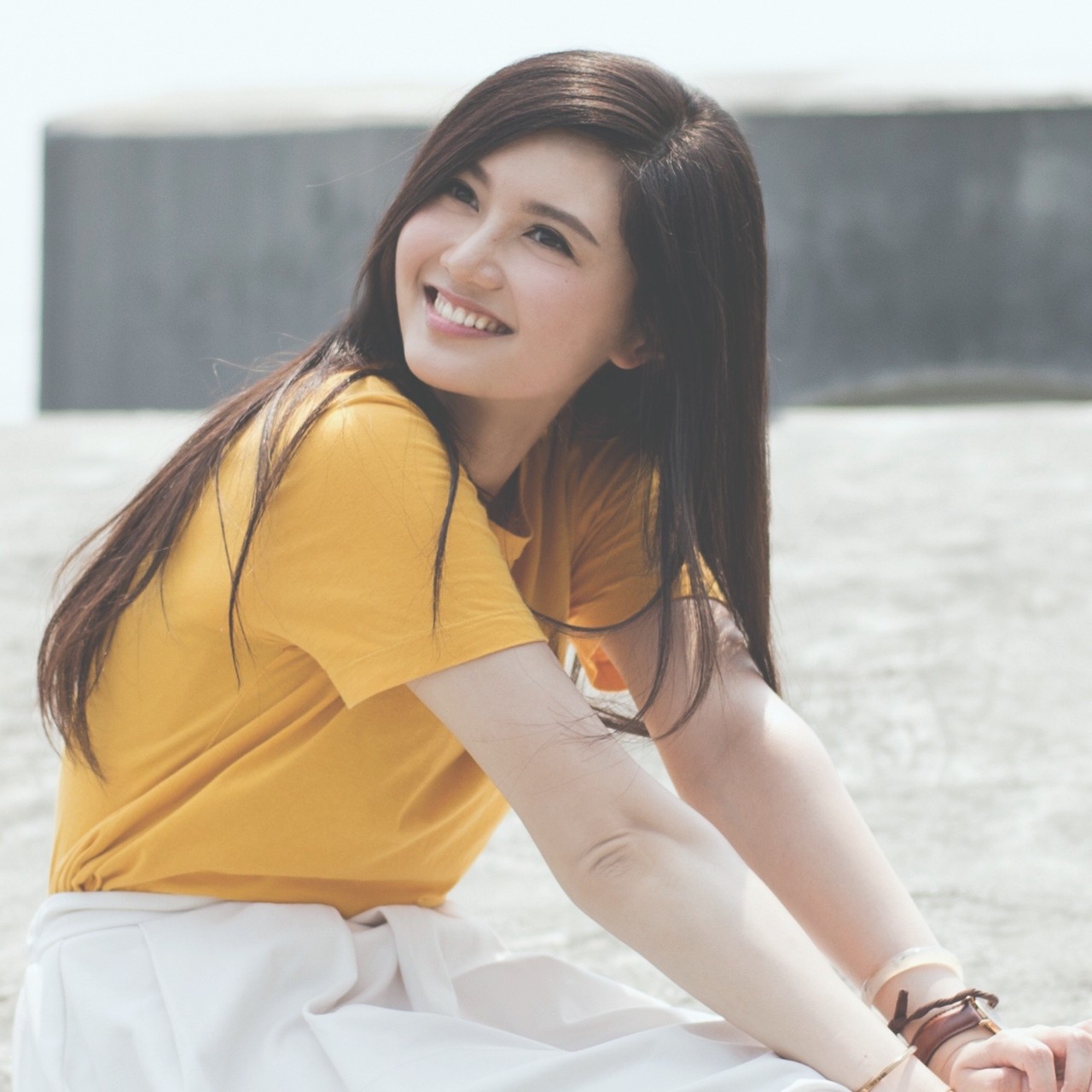 这位出道刚一年的新人歌手，居然有如此好听的歌曲