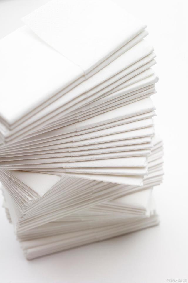 这样叠面巾纸竟然比珠穆朗玛峰都高？让你见识一下n次幂的力量