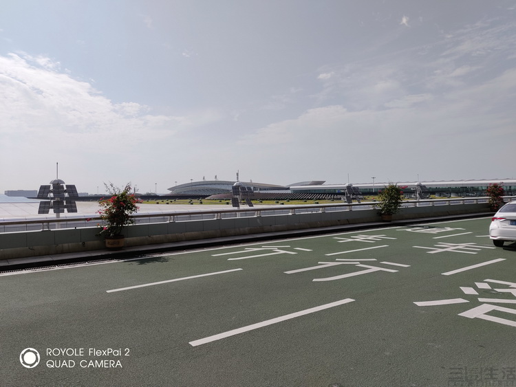 柔宇royoleflexpai2评测视频,柔宇flexpai25g折叠屏