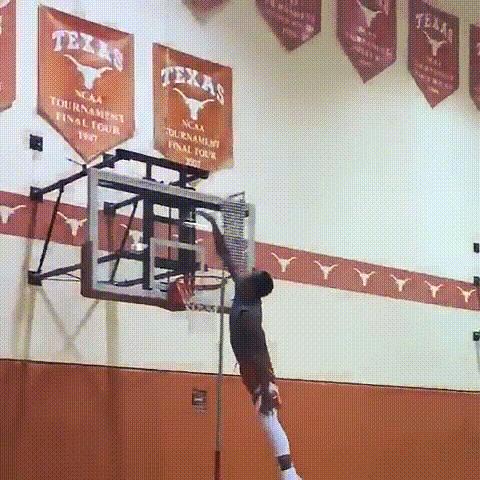 真有人摸到篮板上沿吗？NBA有一些传闻，而民间大神直接拍出视频