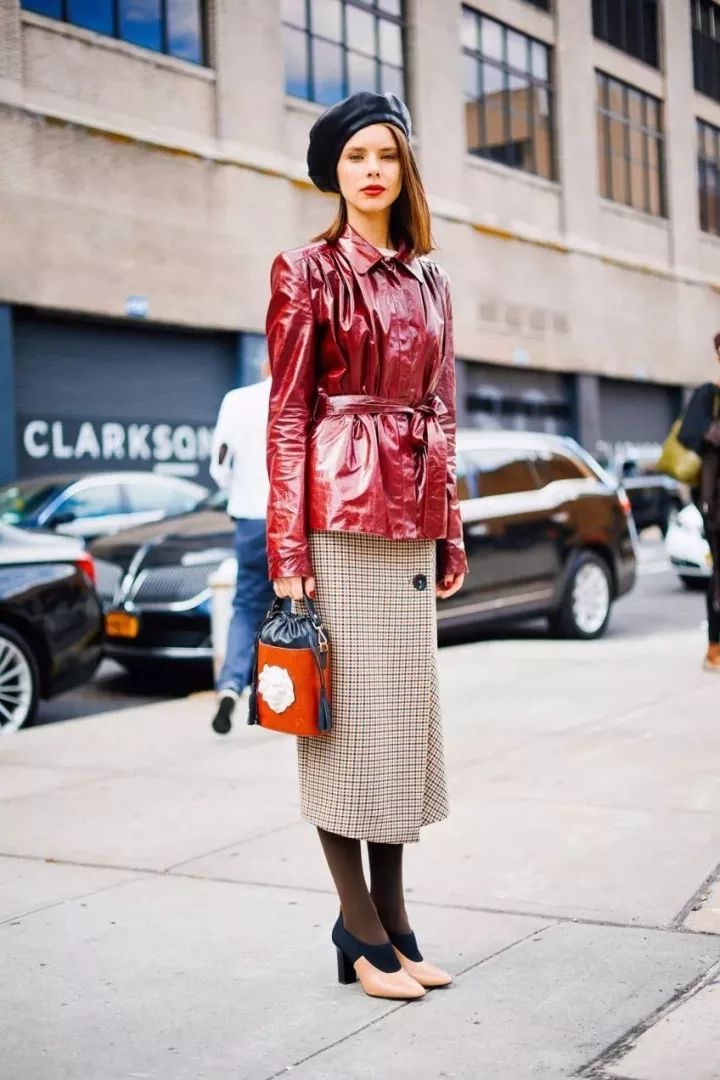 刘雯高圆圆必备私服,刘雯高圆圆女神都钟爱纯色连衣裙