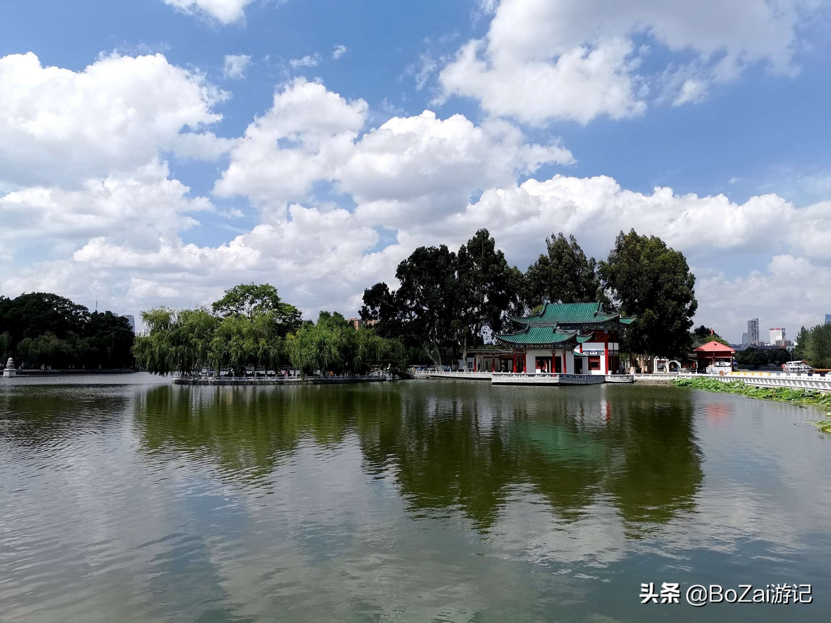 到昆明游玩必去的景点推荐一下,昆明官渡附近景点哪里好玩免费的