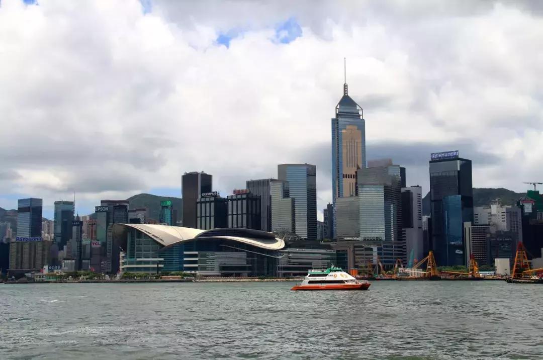 像彩色水果糖一样的香港，让人心动