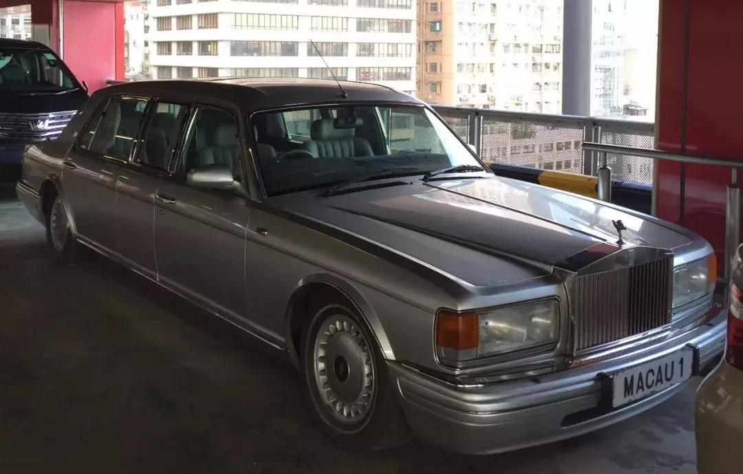 租一辆劳斯莱斯值不值,没钱要买劳斯莱斯