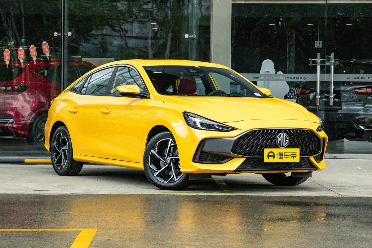 名爵5后排座椅怎么放倒和扣上,名爵5后排座椅放倒后怎么卡回去