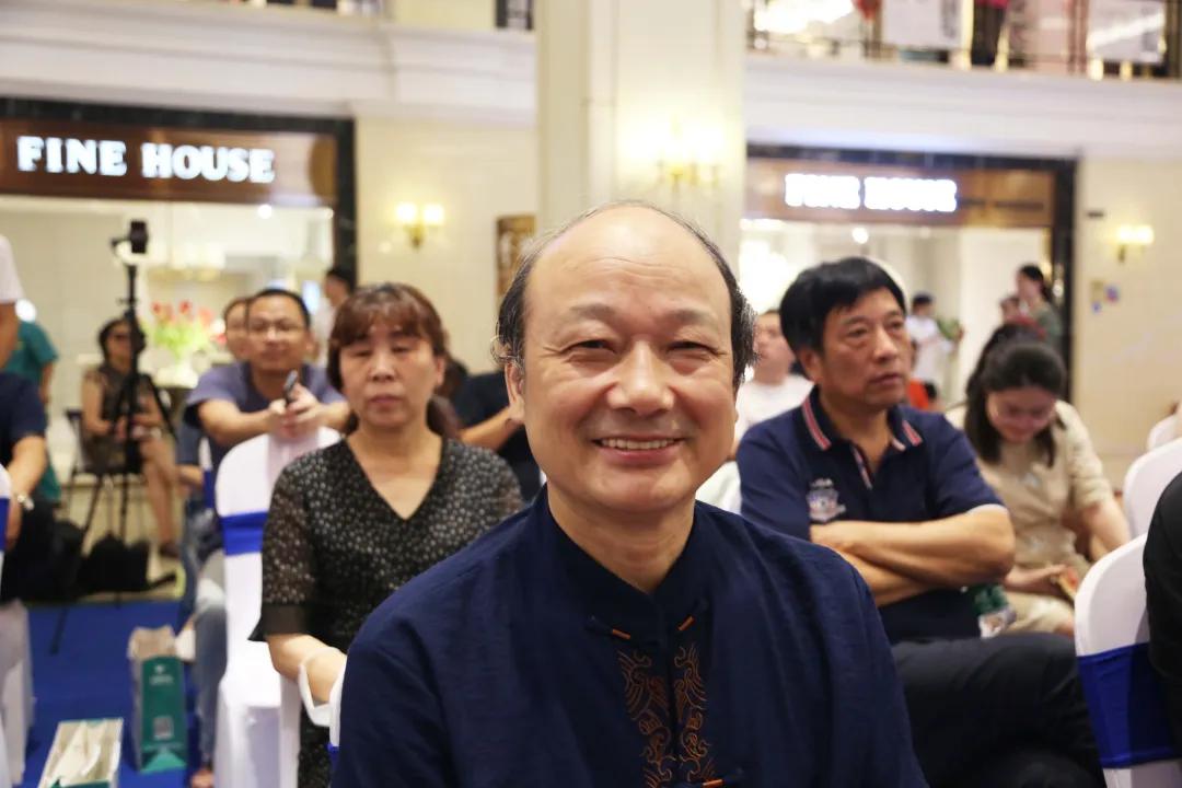 让艺术走进生活让陶艺丰富生活,让艺术品走进生活