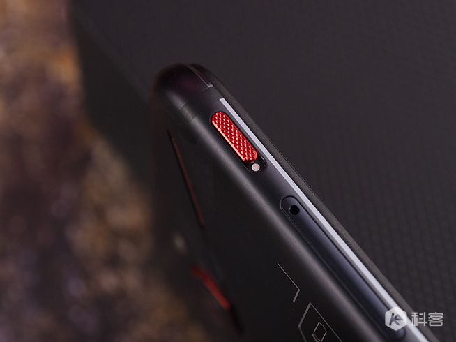 红魔手机mars评测视频,游戏手机红魔mars有什么亮点