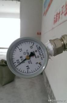 安装暖气片如何供暖,暖气片的最佳安装方法及操作