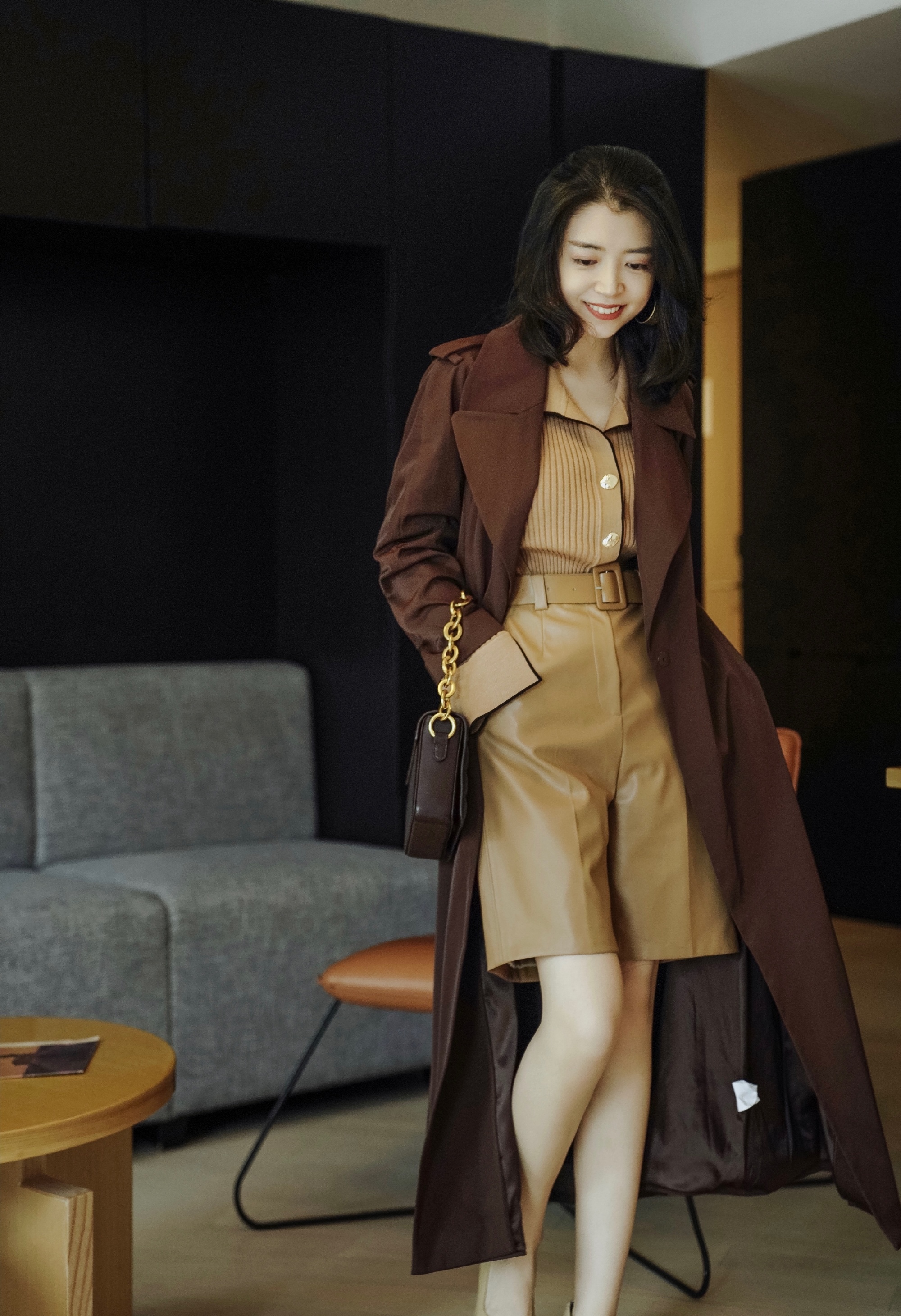 今秋最值得买的衣服,春天穿这几个颜色很贵很高级