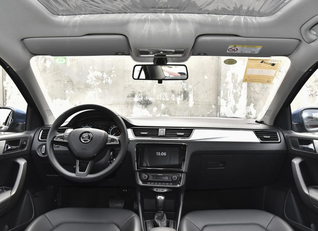 空间小的车值得买吗,空间大点价格10万的车