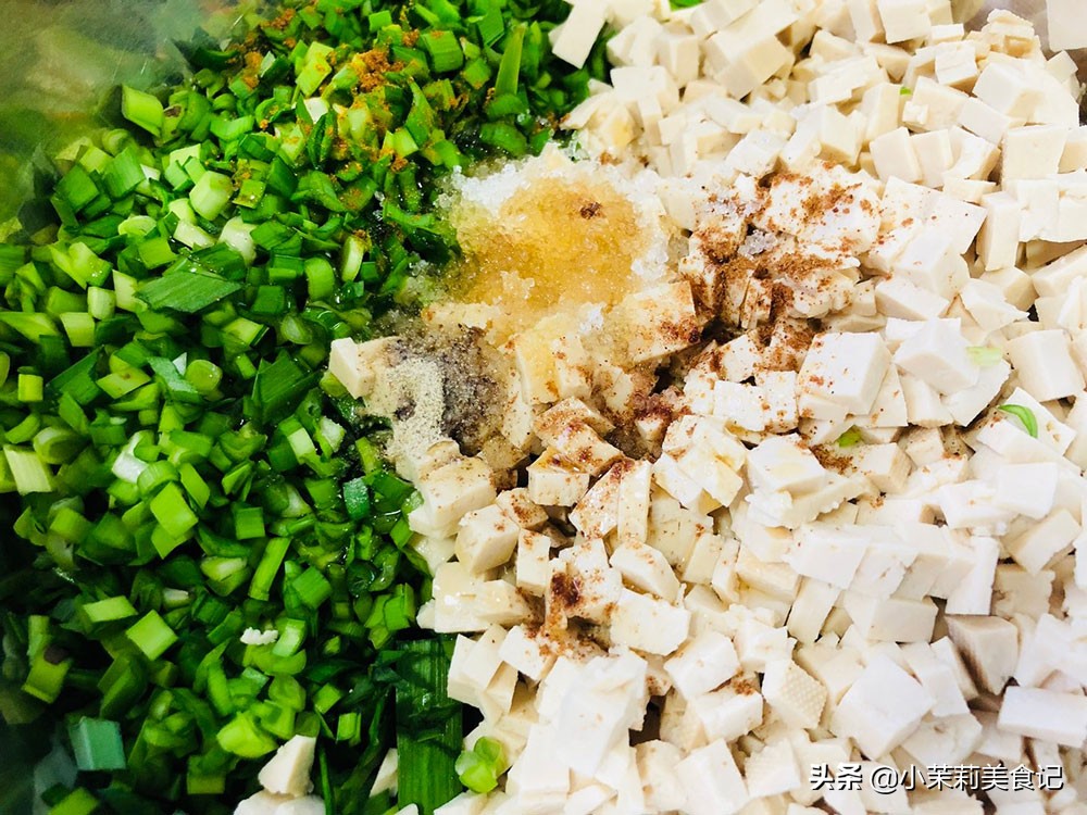 大年30吃素馅饺子寓意,大年初一吃素馅好还是肉饺子好