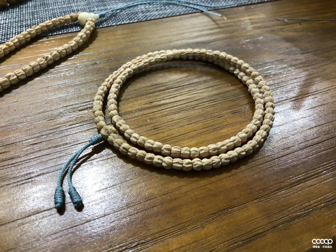 佛珠手串绳结怎么解,手串绳结太紧怎么解开