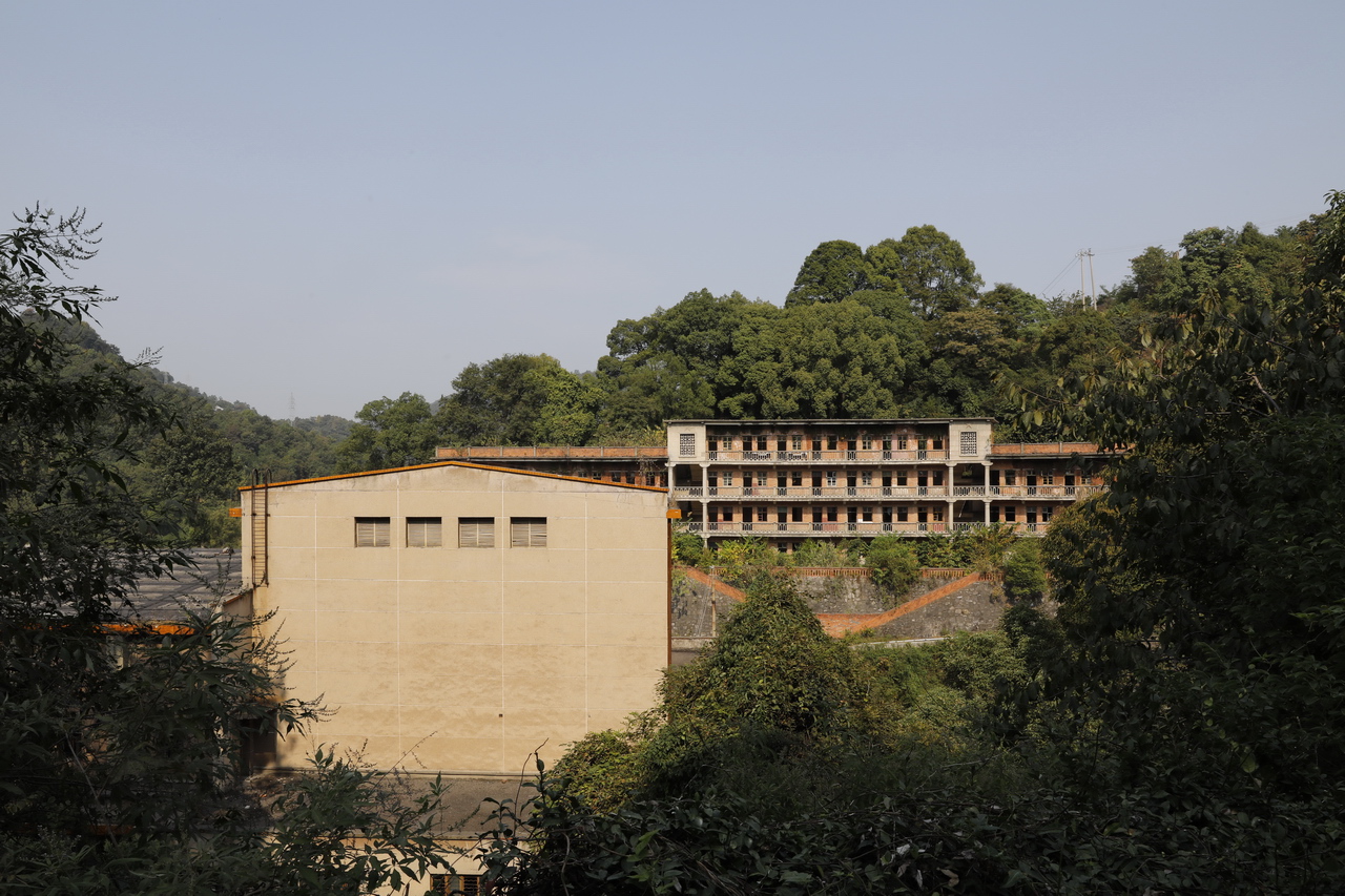 三线系列之13：国营二三八厂，国营湖北华中精密仪器厂