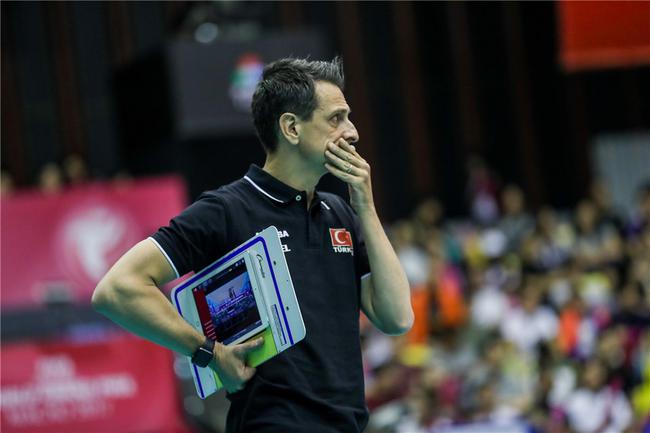 古德蒂里程碑获朱婷点赞,朱婷瑞士女排精英赛古德蒂评价