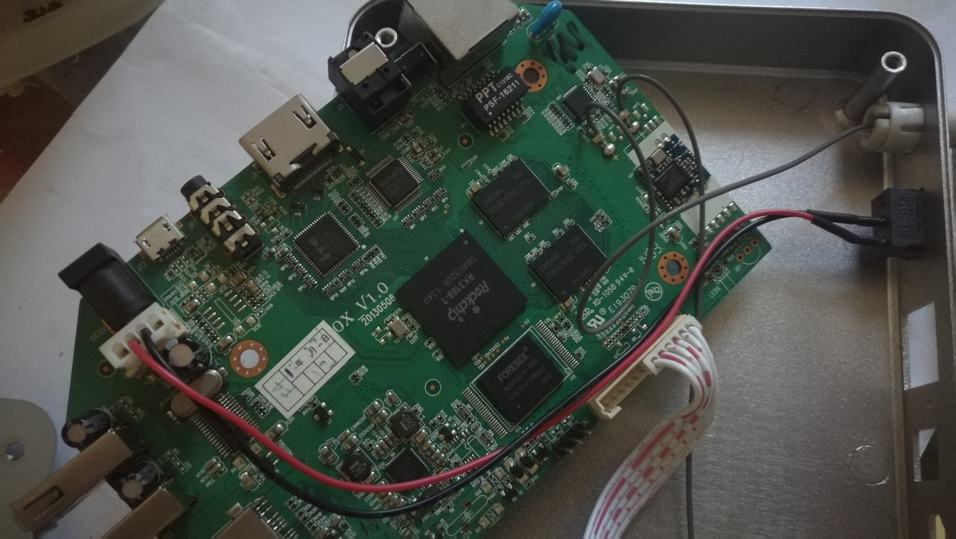 F4网络电视盒子反复重启WiFi掉线，采薇1元钱傻瓜式修理纪实