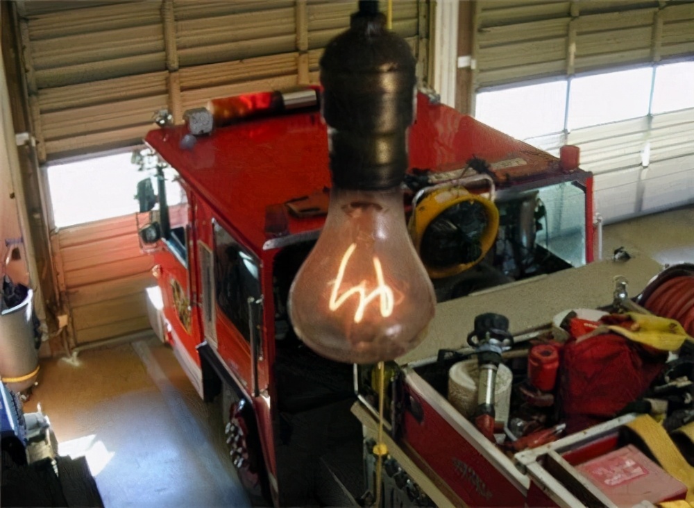 一颗灯泡的寿命,本来有100年,背后却藏着你不知道的奸商阴谋