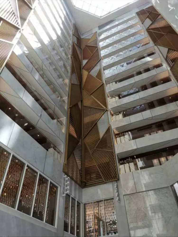 在迪拜穷游真实感受,穷游去迪拜视频