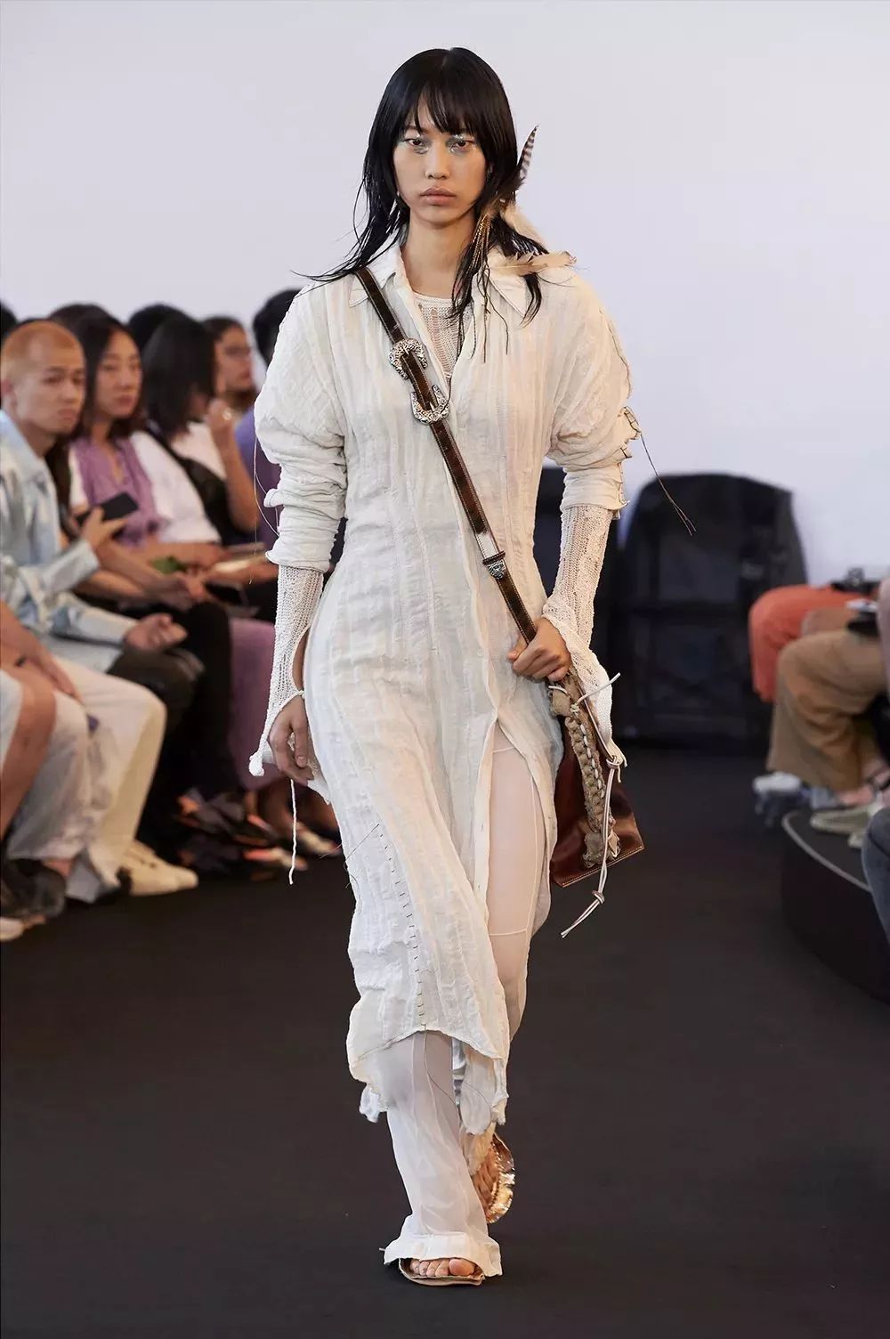 全球仅50多家店、年销售2亿欧元的Acne，门头竟然无LOGO？