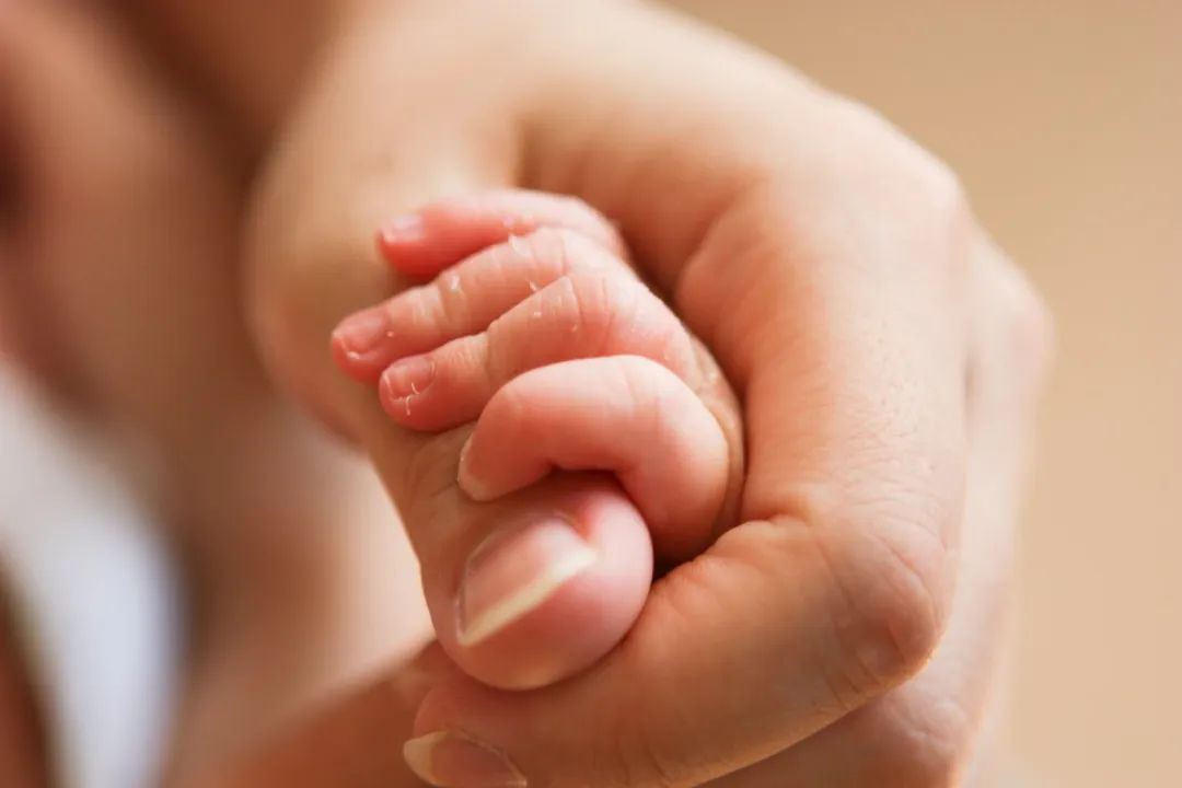 新生宝宝的这些现象令人担忧？有些不必担心，但有些一定要注意