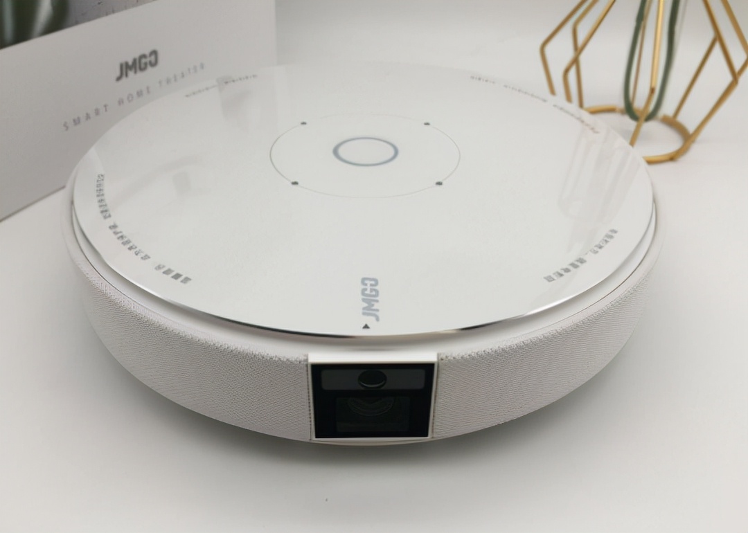 轻巧投影仪选哪个品牌好,怎样选物美价廉的投影仪