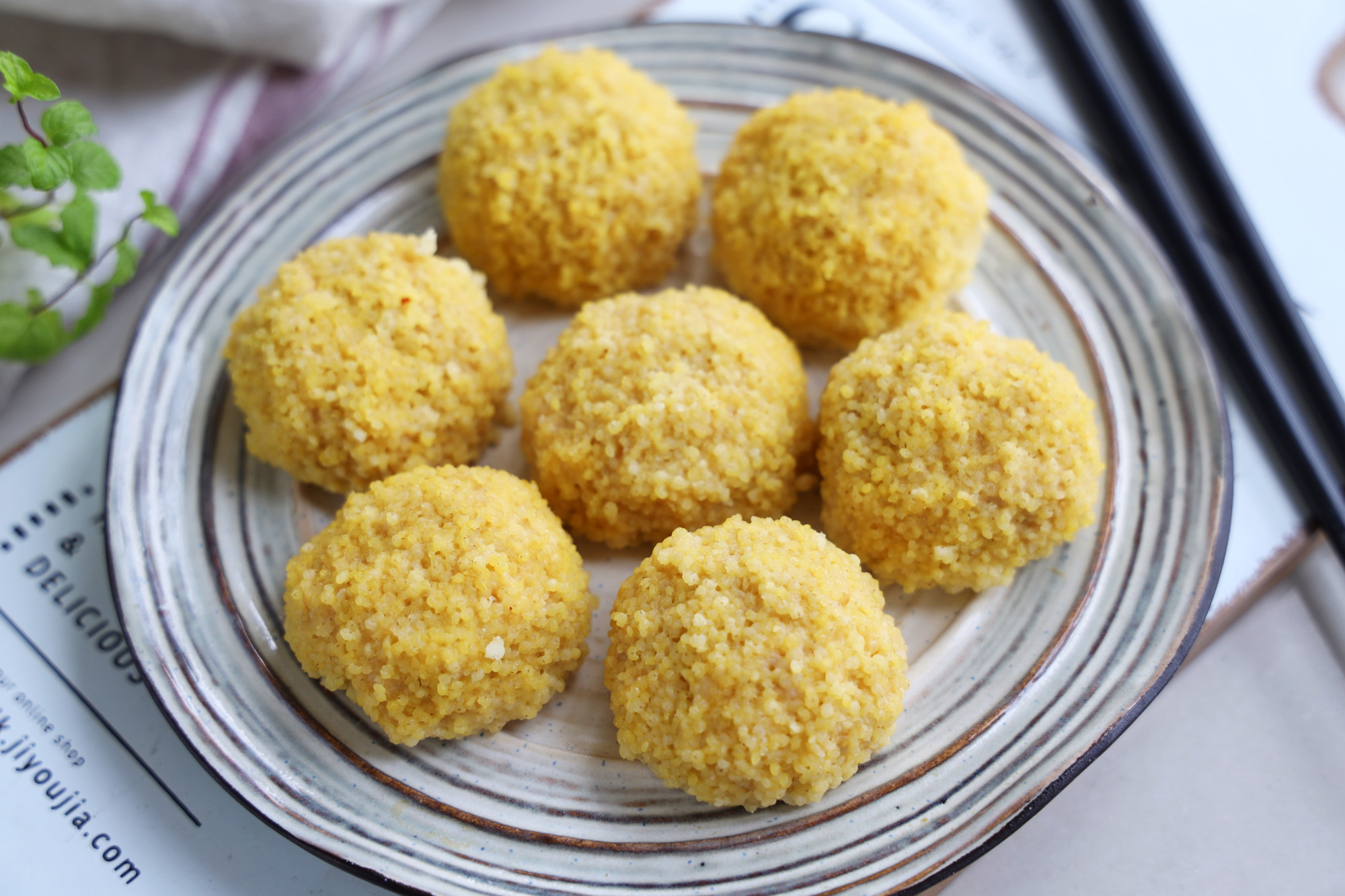 减脂期推荐的鸡胸肉丸,自制减脂鸡胸肉丸减肥餐