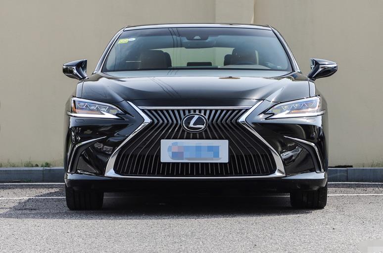 雷克萨斯ES和奥迪A6L的差距有多大？车主：对比后我只想说一句话