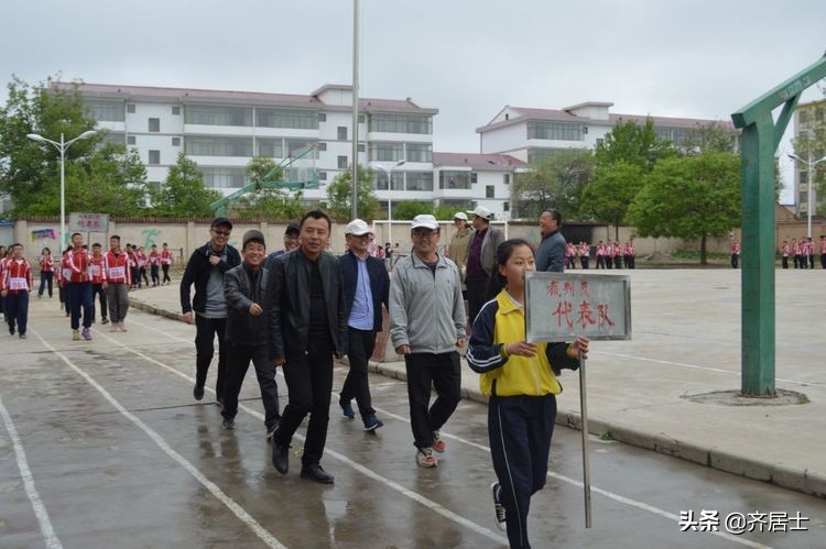 杩愬姩鍋ュ効鏄捐韩鎵嬫椂浠i獎瀛愮珵椋庢祦,杩愬姩鍋ュ効璧涘嚭椋庨噰璧涘嚭鎷兼悘