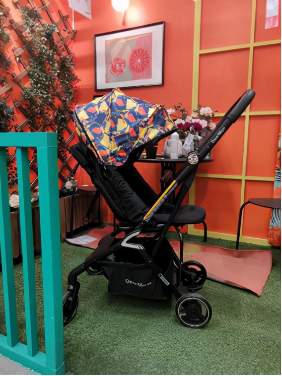 婴儿车可平躺睡觉防驼背,可折叠轻便防驼背婴儿车