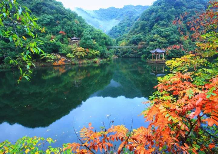 降温了一起去泡温泉,天气微凉正是泡温泉的好时候