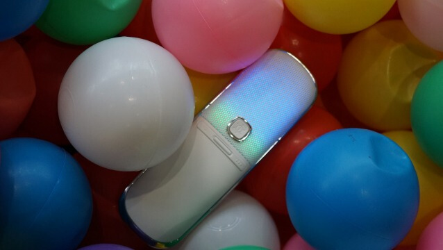 在车上唱K？别以为是开玩笑，这款LED声动麦克风能帮你实现