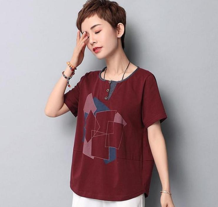 水桶腰妹子别烦恼这样穿超显瘦,水桶腰适合的短上衣