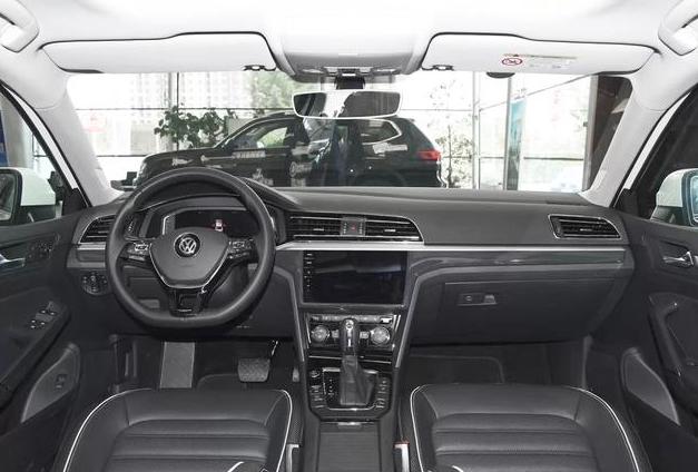 2024款大众凌渡L200TSI潮辣版亮相,14代轩逸和大众凌渡怎么选