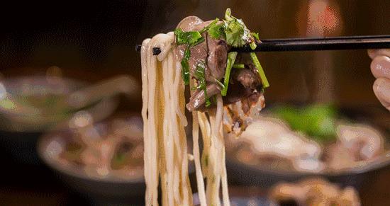 贵阳下班去哪里玩,贵阳住哪吃美食方便