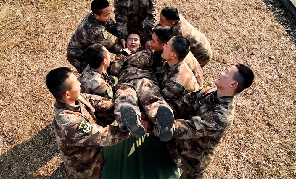 羡慕→临汾旅官兵“野”会玩