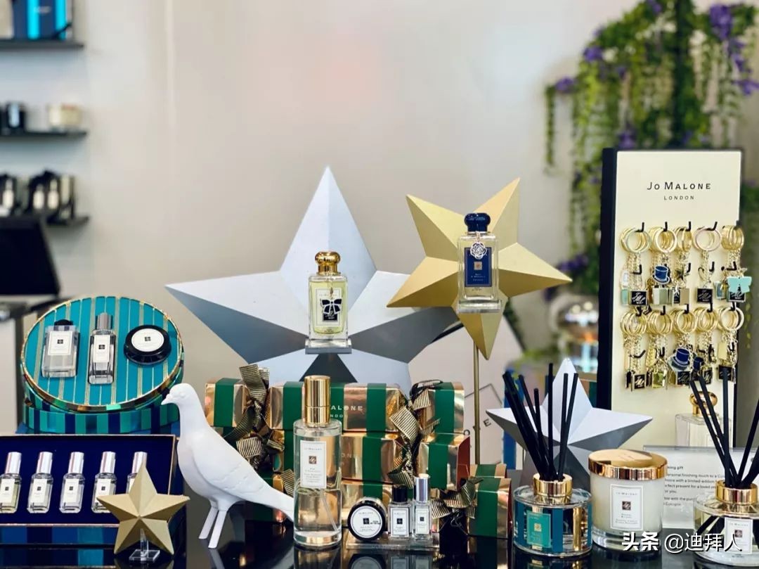 迪拜圣诞节购物狂欢,迪拜机场免税店圣诞节