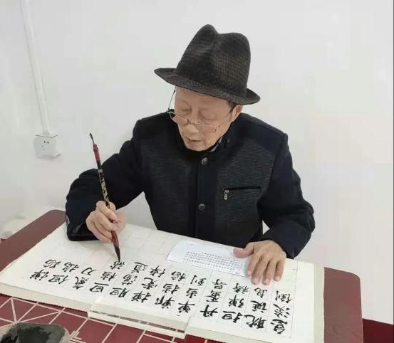 泛舟联海曲游春——《泛舟联海》读后