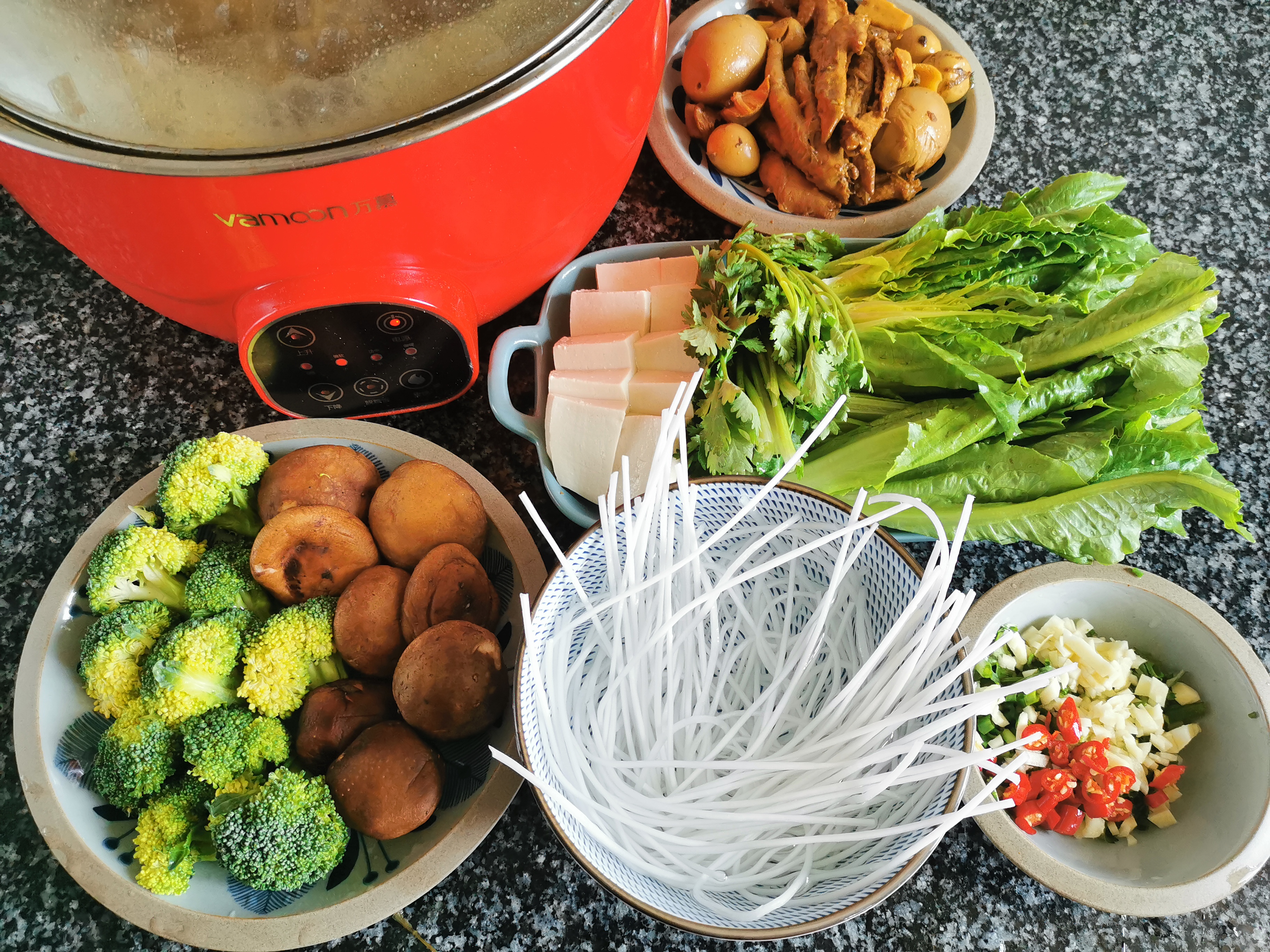 卤肉剩下汁子怎么做好吃,卤肉的汤汁怎么二次使用做面条