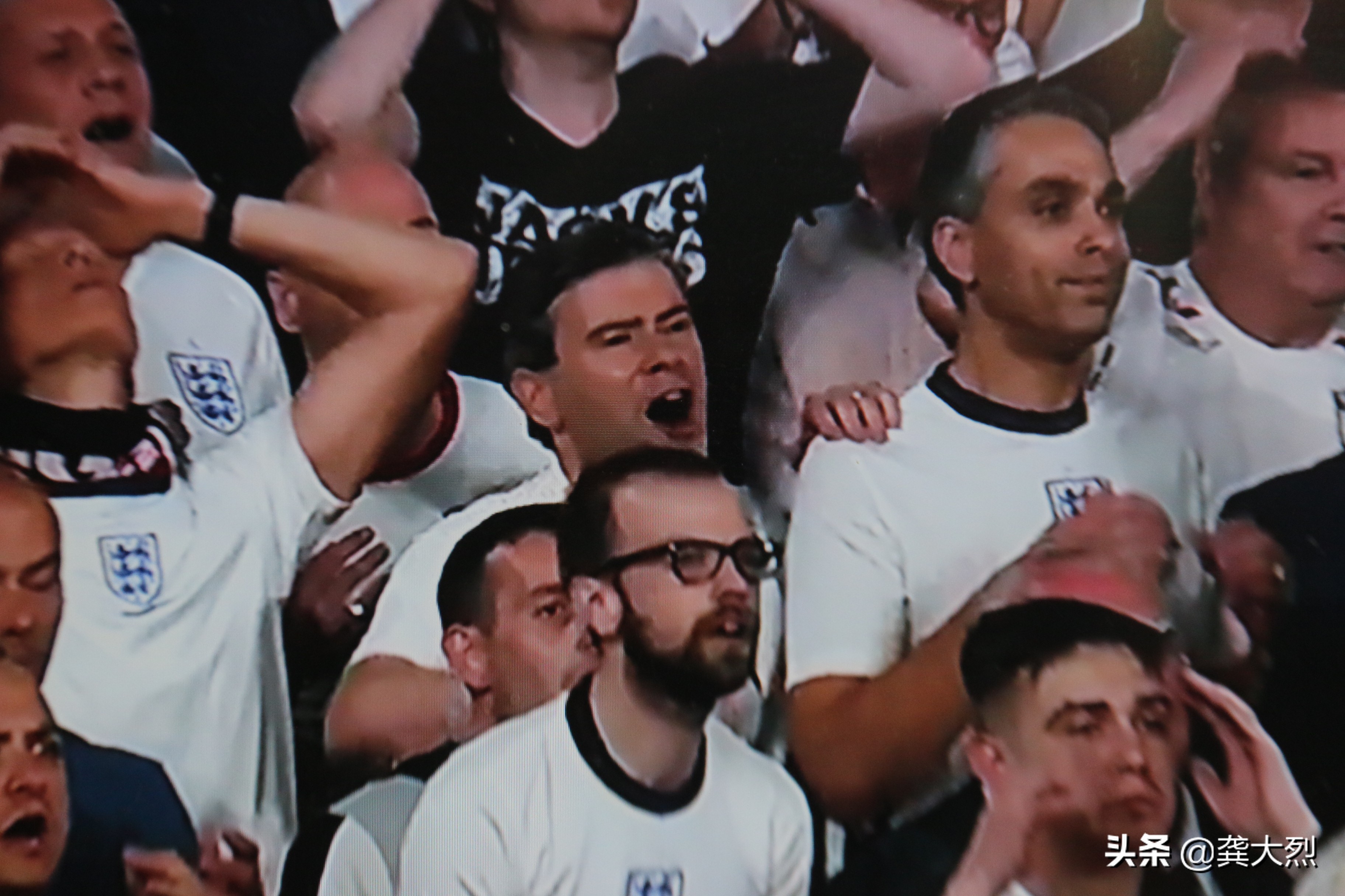 英格兰1:2输给哪个球队,为什么英格兰队世界大赛成绩不好