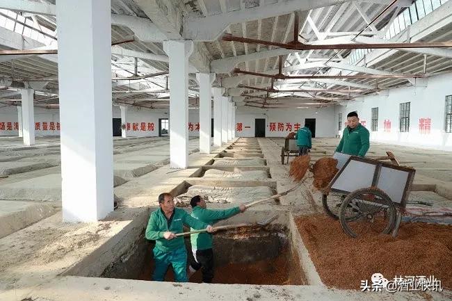 传统工艺纯粮酿造零添加高粱原浆,纯粮原浆传统工艺酒古法酿造