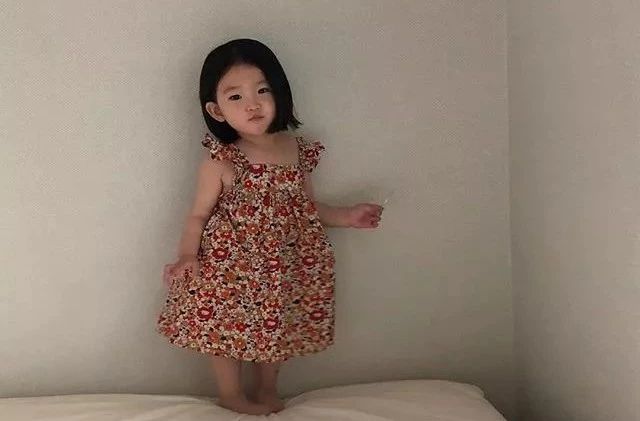 韩国ins短腿小萝莉,ins上爆红的小萝莉