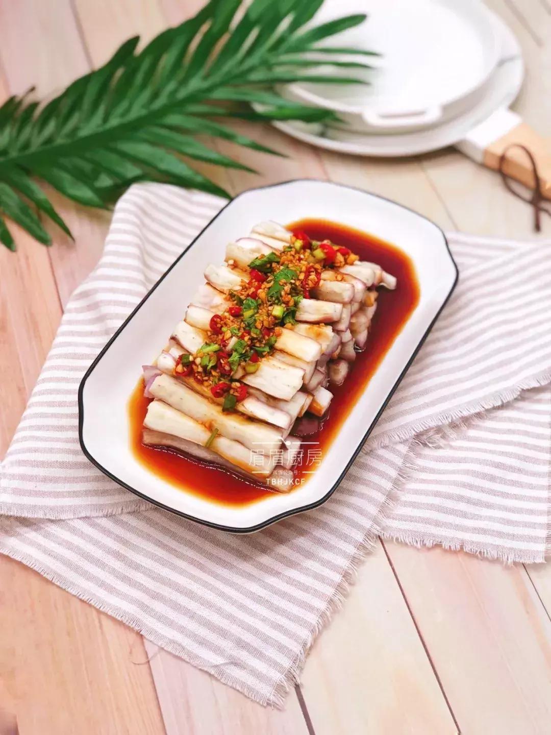 酸辣开胃特别适合夏天吃的一道菜,教你做超级开胃菜鲜香四溢