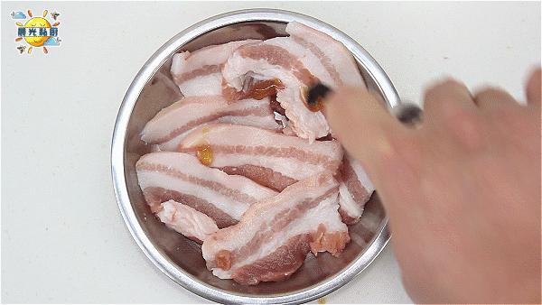 韩式泡菜锅酱汁配方,韩国泡菜猪肉锅教程