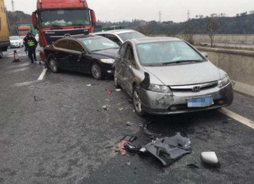 只买了交强险超过2000元怎么赔,交强险和三者险撞死人赔偿多少钱