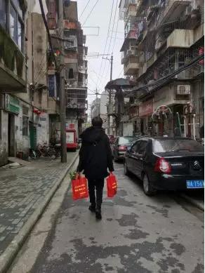 抗击疫情期间90后00后的事迹,80后90后抗疫挺身而出