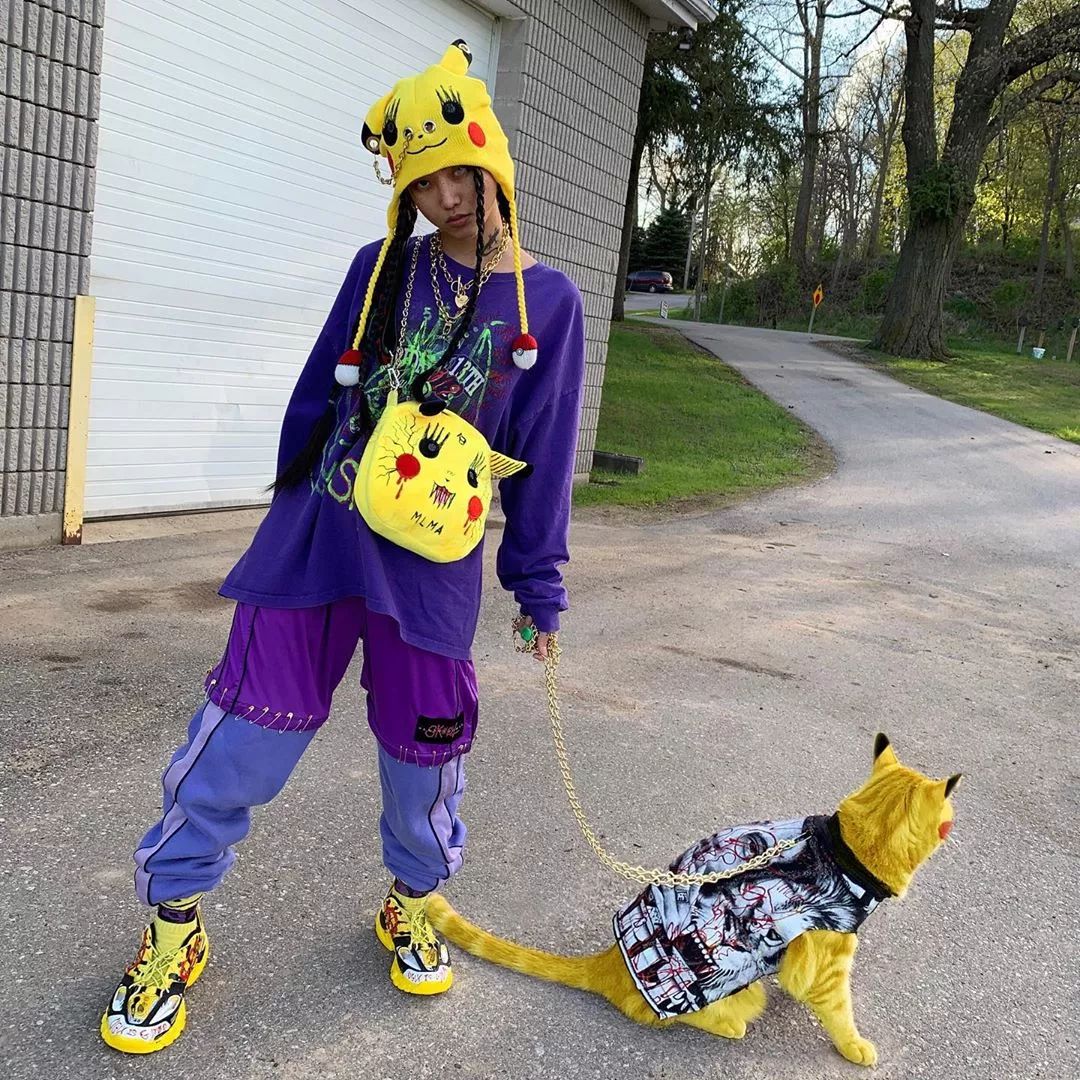 “以前看不起ACG，现在恨不得全身ACG。”