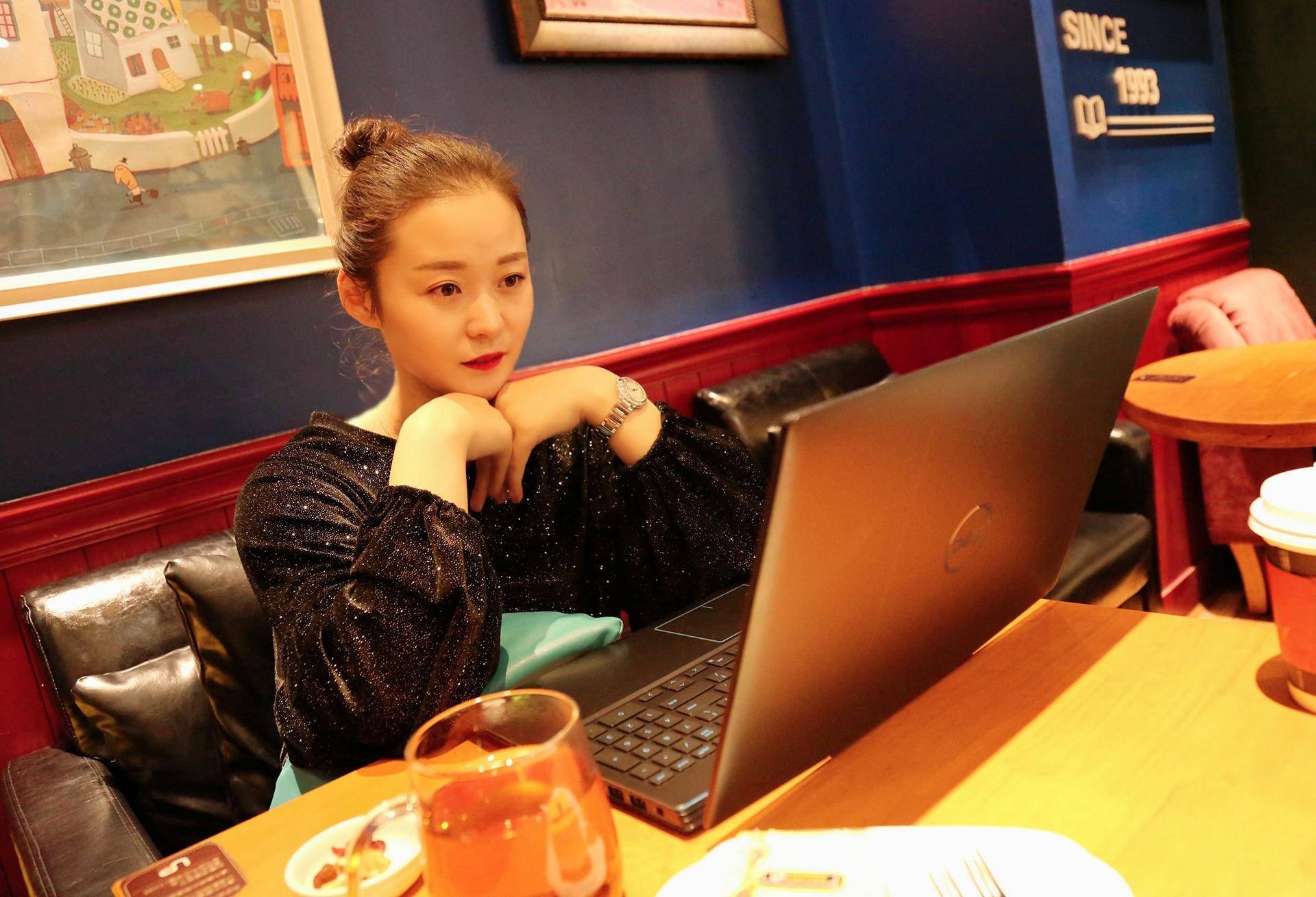 戴尔g33590外星人怎么使用,戴尔电脑做工