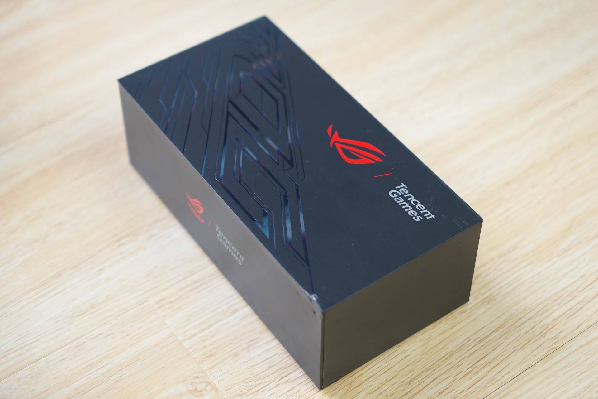 华硕rog2和rogphone2,华硕rog游戏手机2跑分