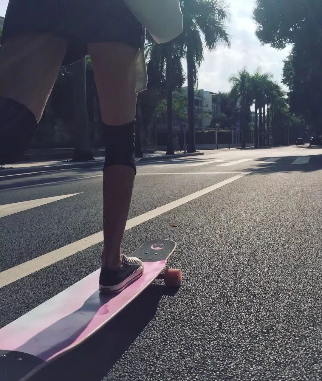 什么滑板鞋最实惠耐用又好看,好看实惠的滑板鞋