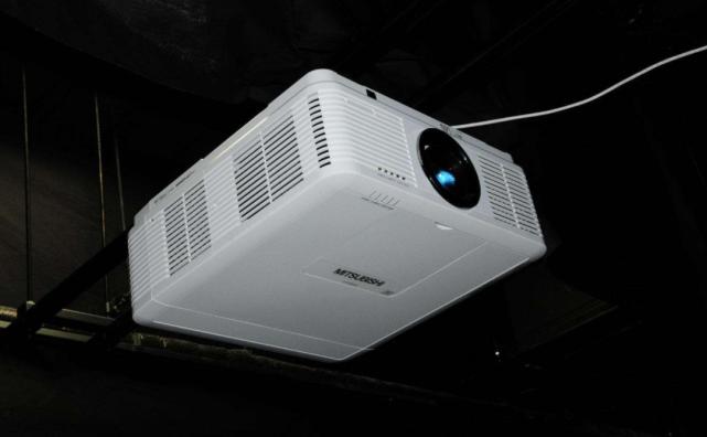 雷克赛恩投影仪,雷克赛恩投影仪安装