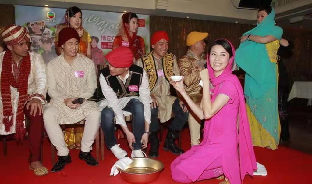 蒙嘉慧几岁和郑伊健谈恋爱,蒙嘉慧郑伊健恋爱